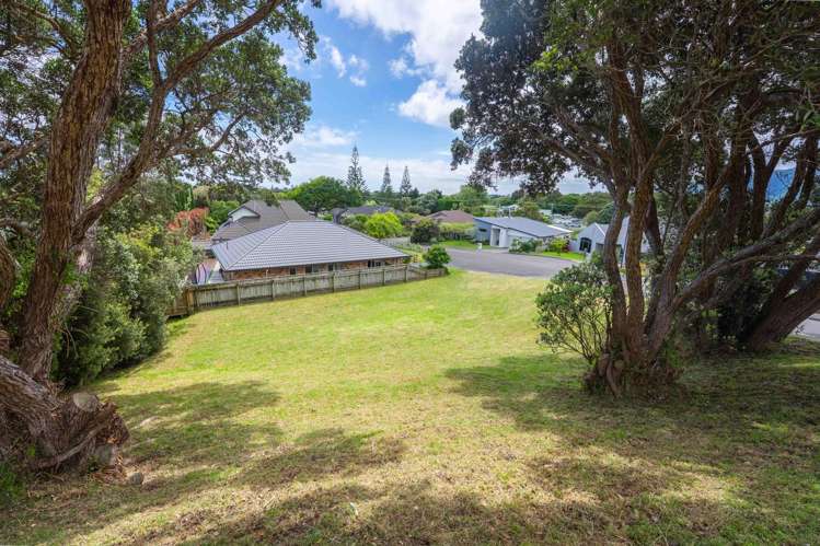 7 Fairway Oaks Drive Waikanae Beach_7