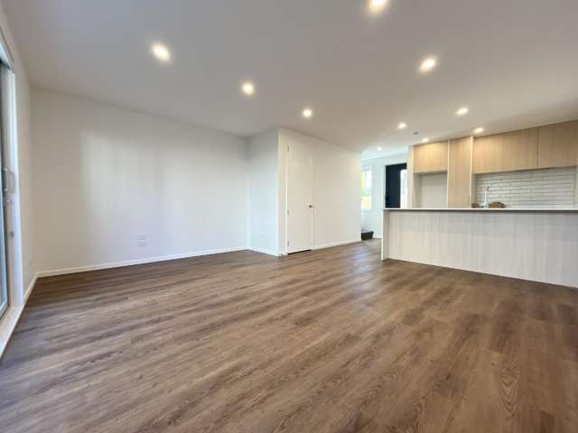2/111 Neville Street 10222_1