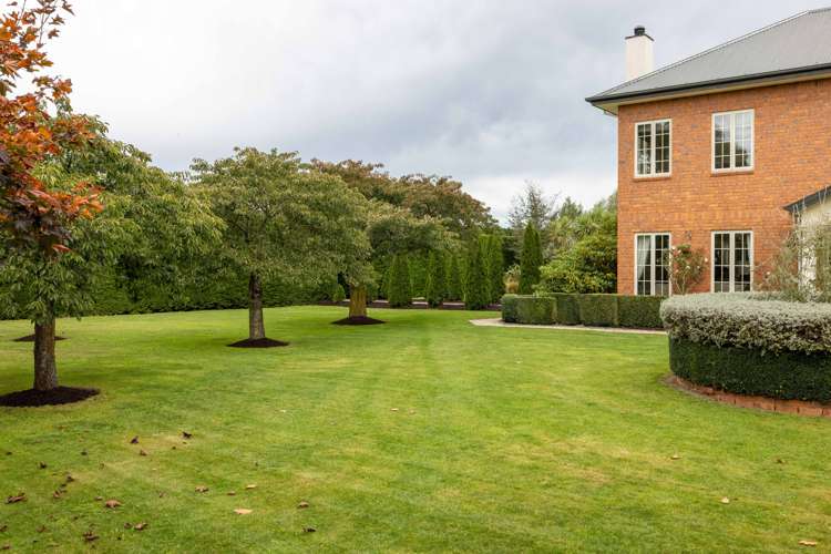 1789 South Eyre Road West Eyreton_26