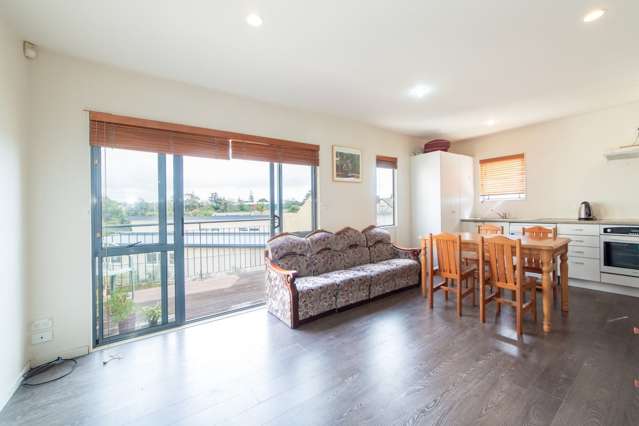 23/14 Ambrico Place New Lynn_4