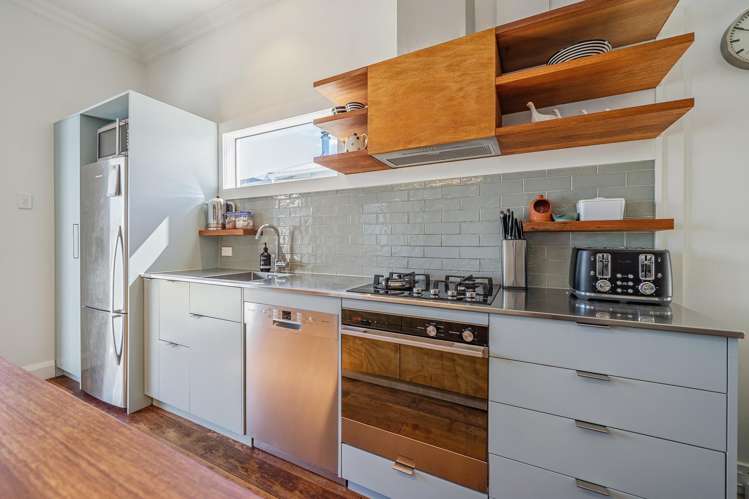 11 Plunket Avenue Petone_6