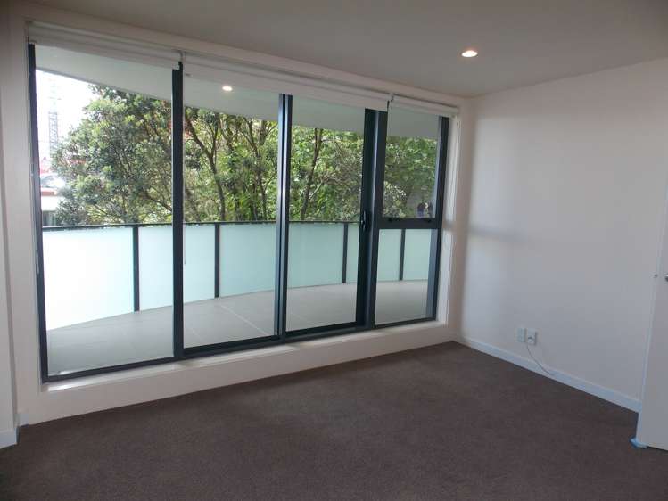 16/8 Basque Road Eden Terrace_2