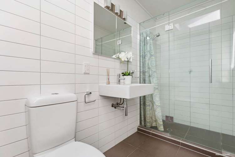 2/31 Sydney Street Hauraki_12