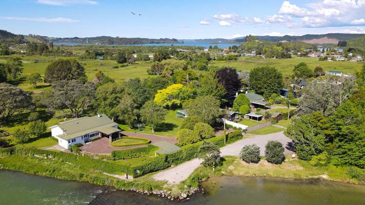 44 and 46 Takinga Street Mourea_6