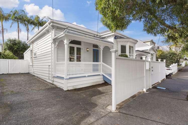 80 Clarence Street_0
