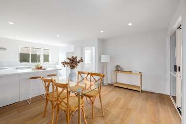 33a Surfers Place_3