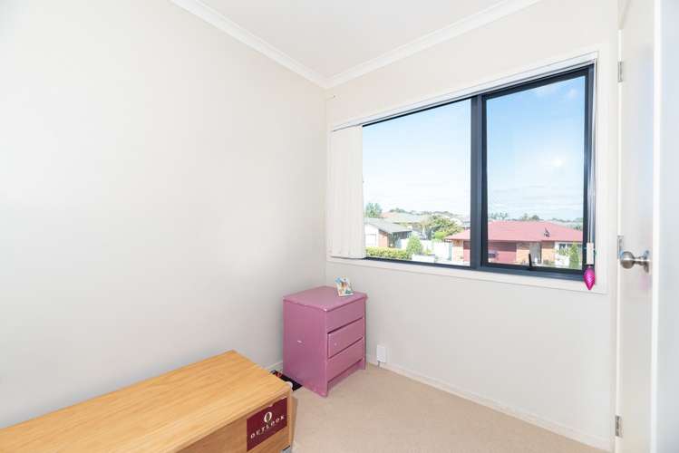 6 Tussock Avenue Mangere_11