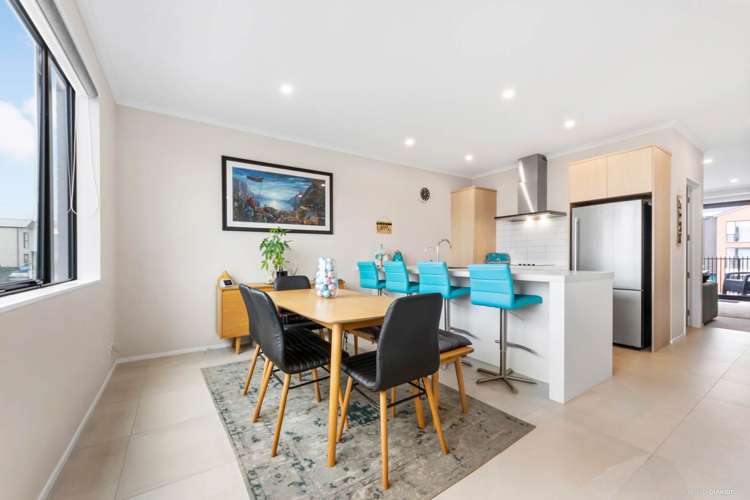 3/2 Rangitamiro Place Hobsonville_3