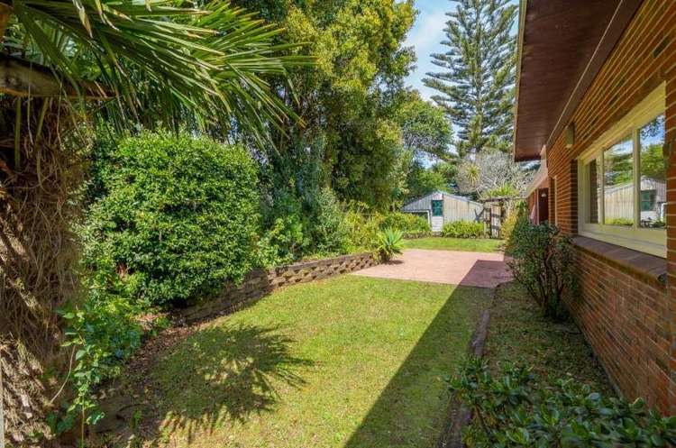 64 Royal View Road Te Atatu South_10