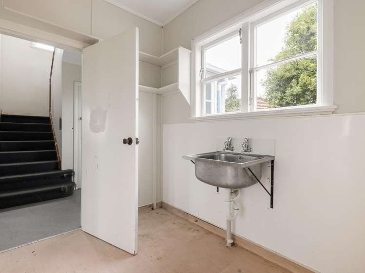 11 Old Farm Road Hamilton East_9