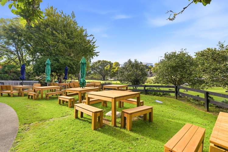 110 Great North Road St Johns Hill_12