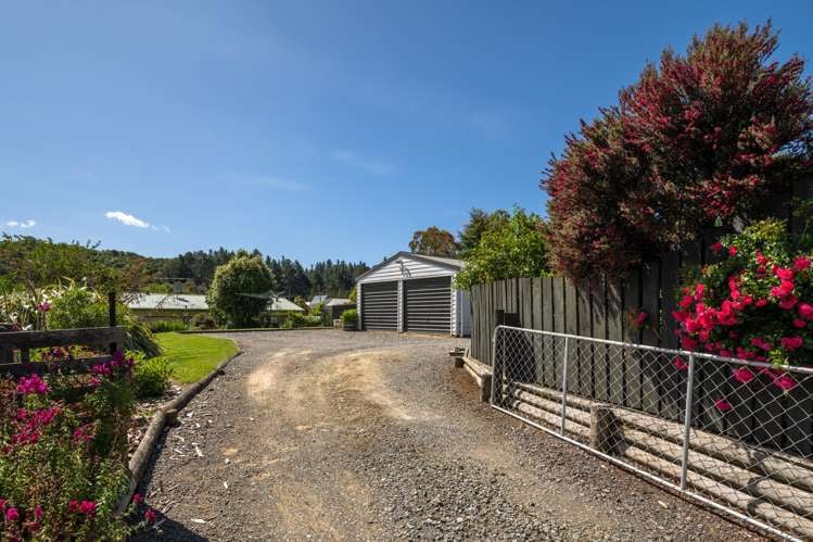 169 Waikawa Road Picton_19