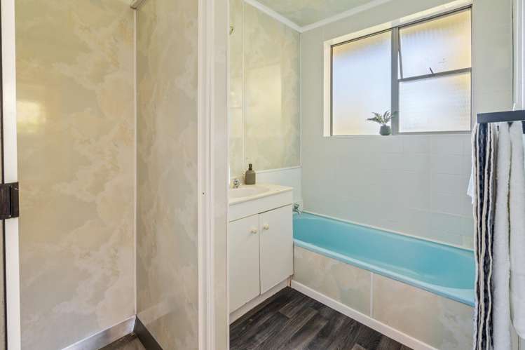 13 Delphic Street Sawyers Bay_18