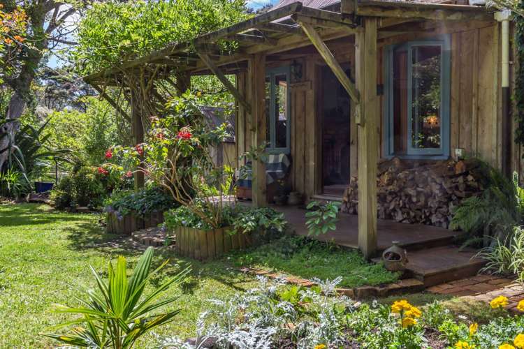 62 Chatham Avenue Paremoremo_23