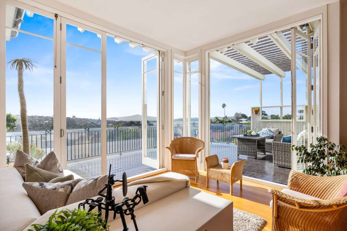 85 Bassett Road_1