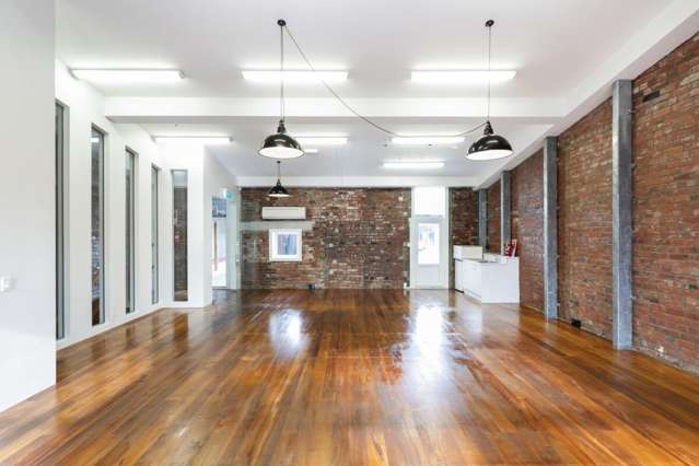 Unique First Floor Heritage Space, High Profile