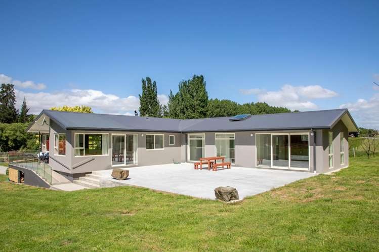 5892 Ettrick - Raes Junction Road_0