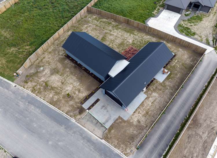 9 Plover Avenue Amberley_23