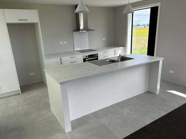 3/141 Ossie James Drive Rukuhia_4