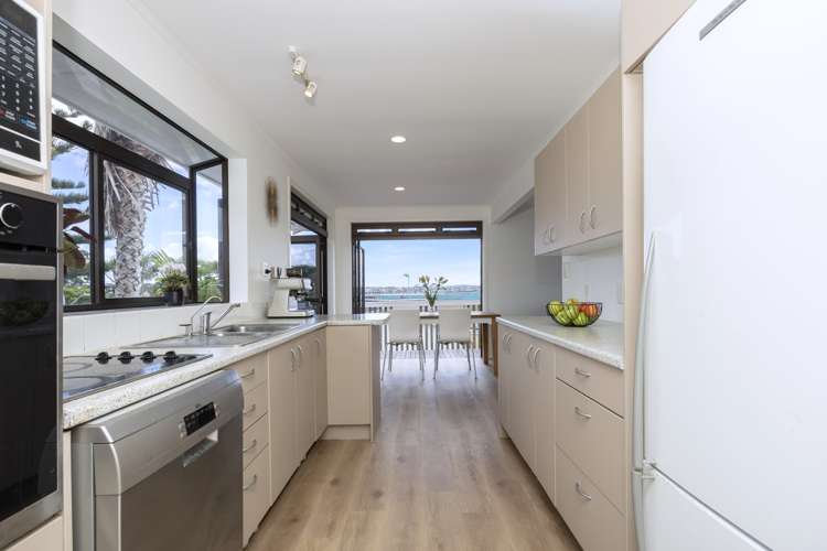 33 Dawnhaven Drive Te Atatu Peninsula_6