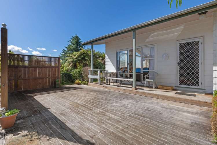 15 Gem Street Pukehangi_15