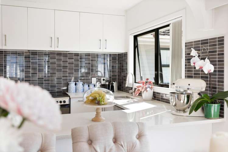 213 Hobsonville Road West Harbour_12