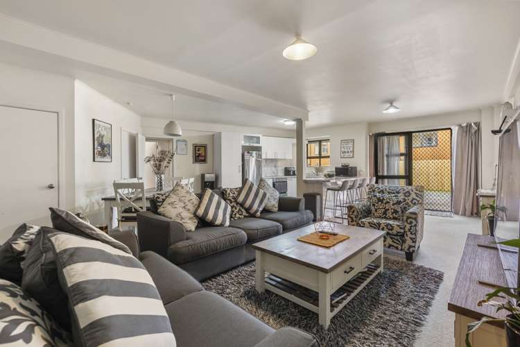 49 Hilltop Road Flat Bush_6