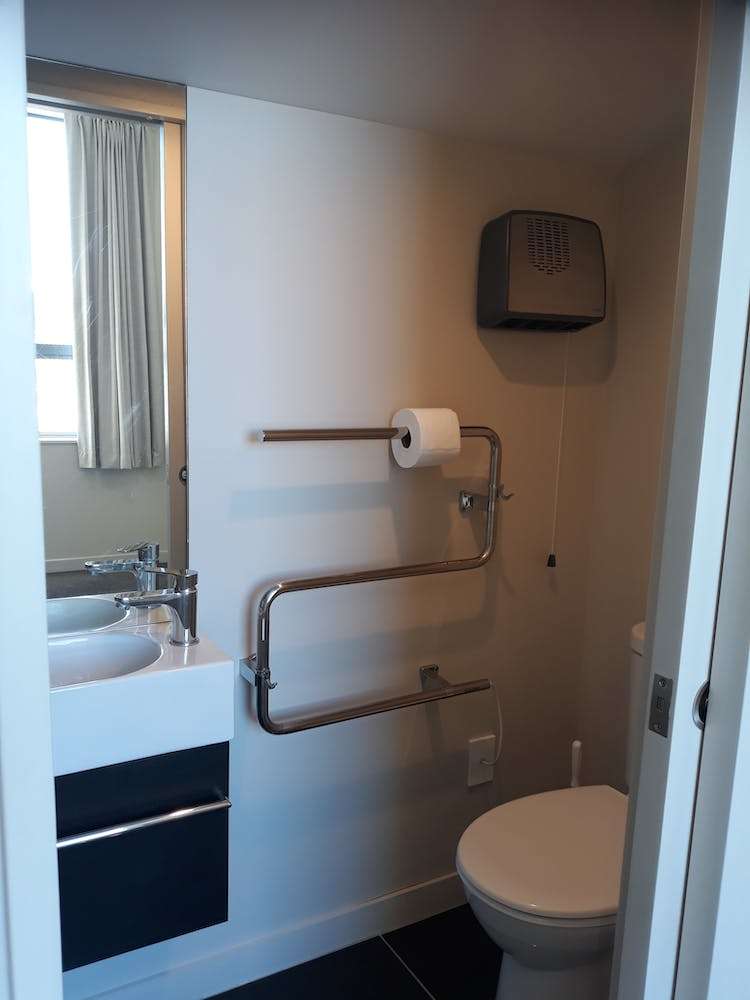 9/2 Stone Street Miramar_12