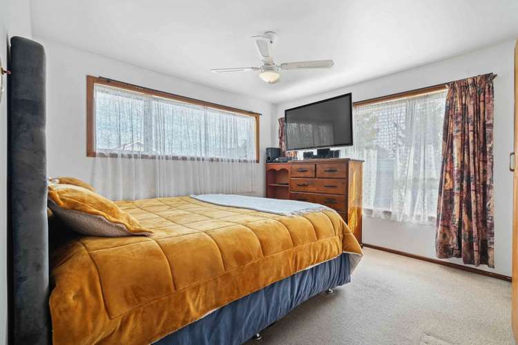 41 Kathleen Crescent Hornby_11