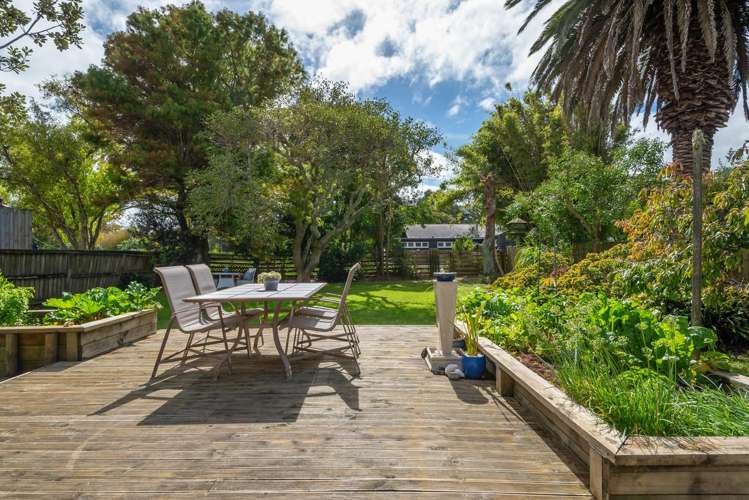 7 Parakai Avenue Parakai_19