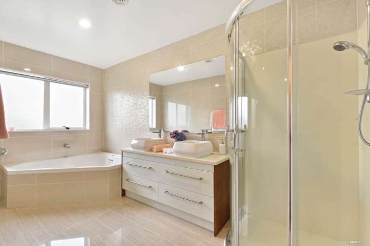 64 Killarney Drive Flat Bush_11