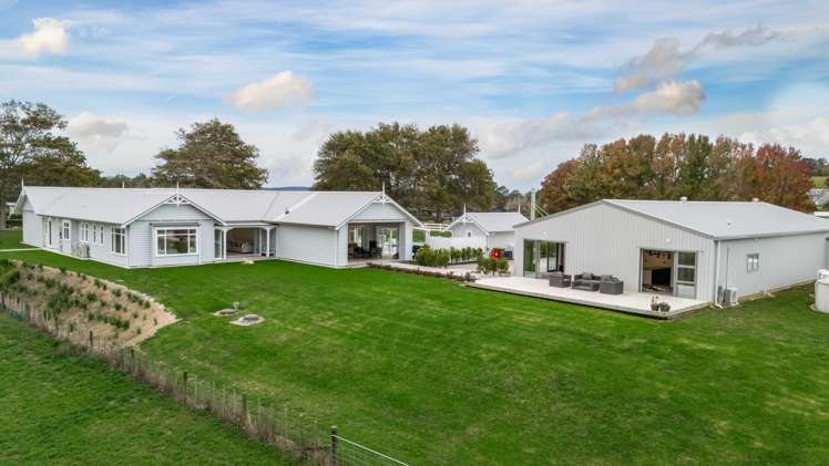 21 Diamond Lane Riverhead_45