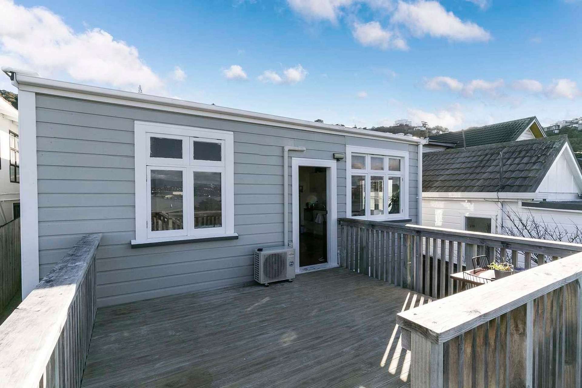 91B Queens Drive Lyall Bay Wellington City Houses for Rent One Roof