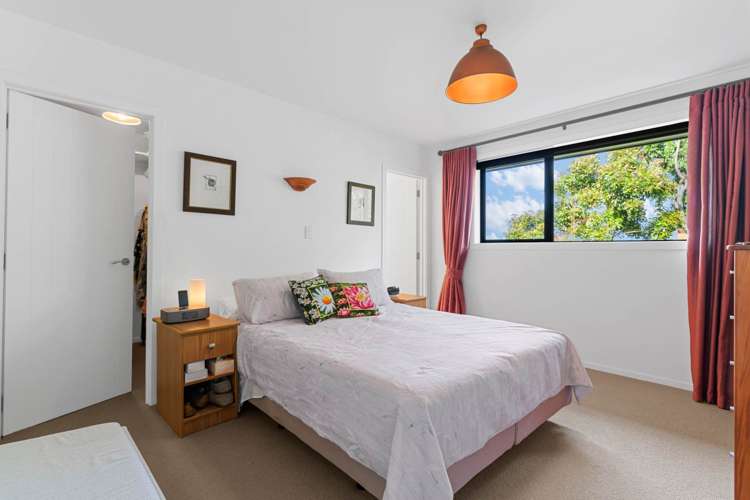 22 Paradise Point Place One Tree Point_13