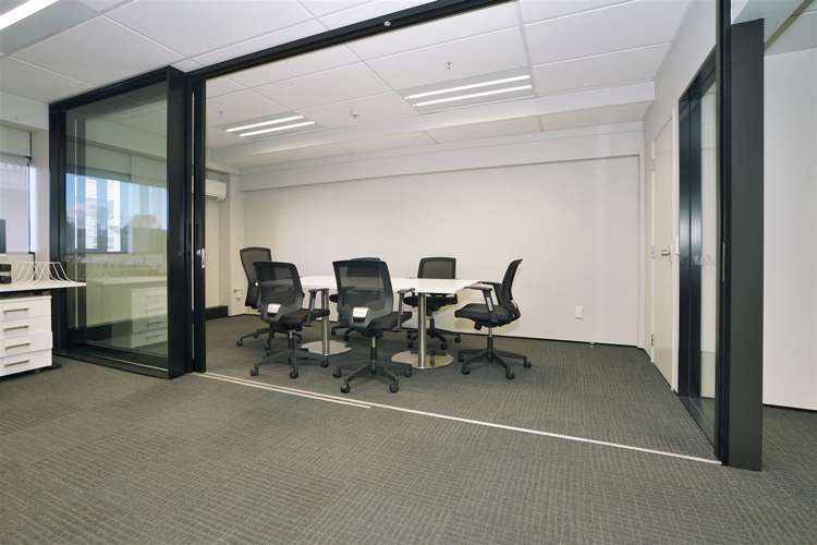 127 Alexandra St (Northern Mezzanine Level) Hamilton Central_3