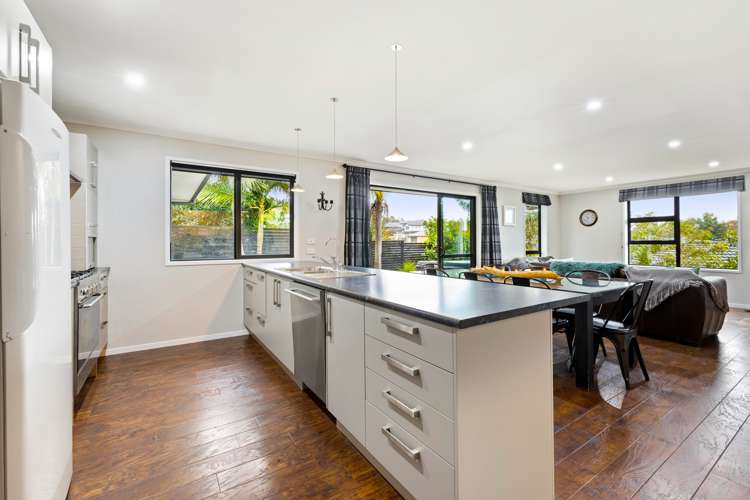 4 Bloomfield Rise Stanmore Bay_8