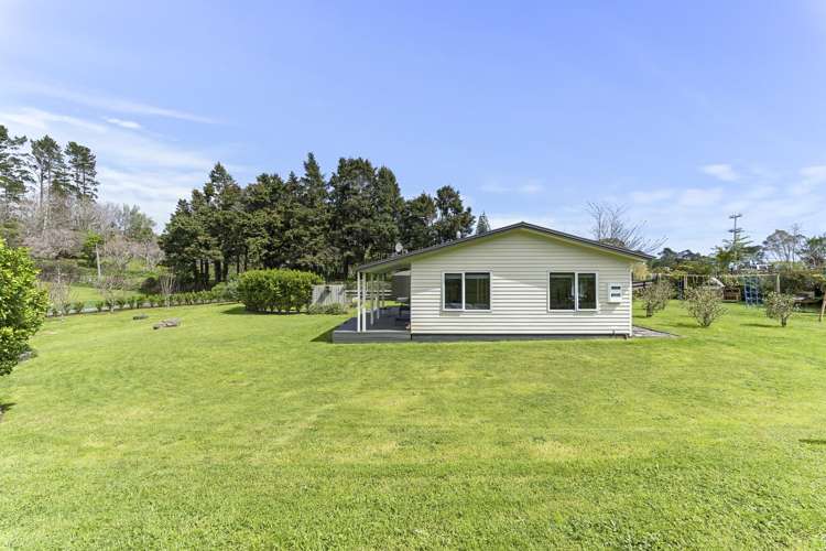 489a Barrett Road Omata_16