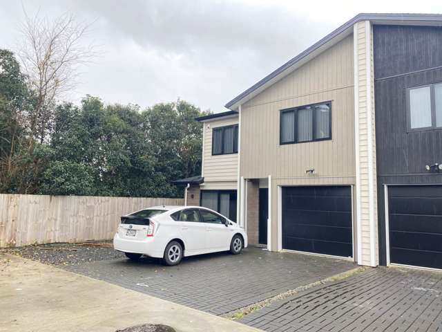 8 Kakaho Way Papatoetoe_1