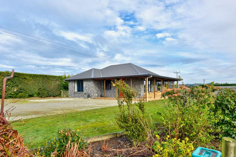 176 Seaward Road Edendale_16