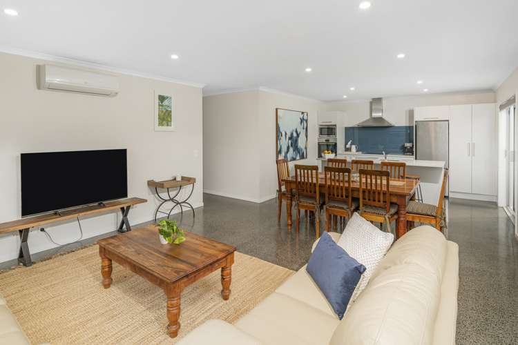 49 Longreach Drive Cooks Beach_6