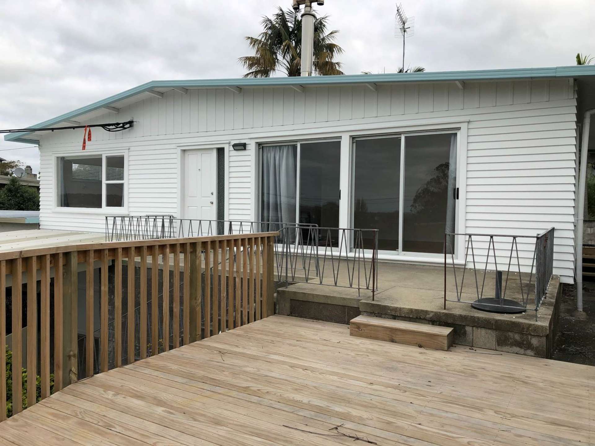 17 Montgomery Crescent Cockle Bay Manukau City Houses for Rent