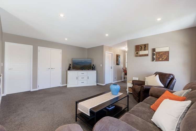 135 Ballintoy Park Drive Welcome Bay_5