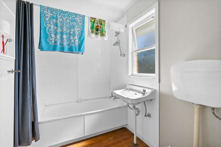3 Whimp Avenue Onerahi_20