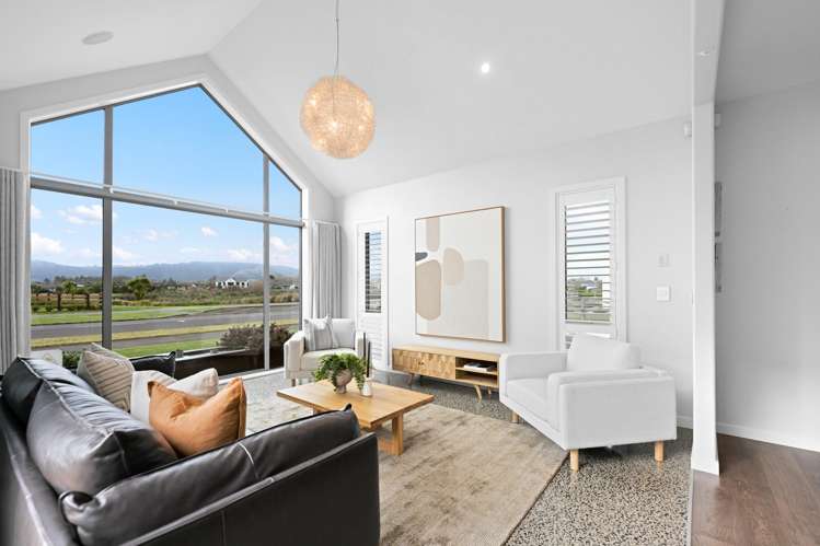 77 Baxter Michael Crescent Cambridge_13