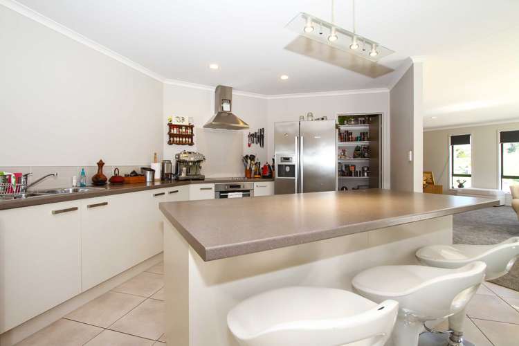 284 West Coast Road Makarau_10