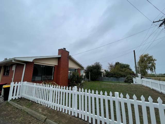 Spacious & Warm Family Home - Quiet Location