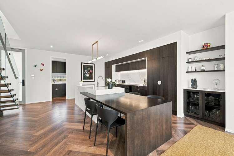 3/130 Office Road Merivale_7