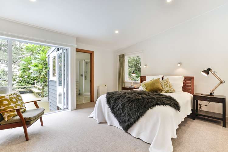 111 Scenic Drive Titirangi_11