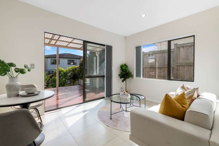 17 Gospel Heights Flat Bush_13