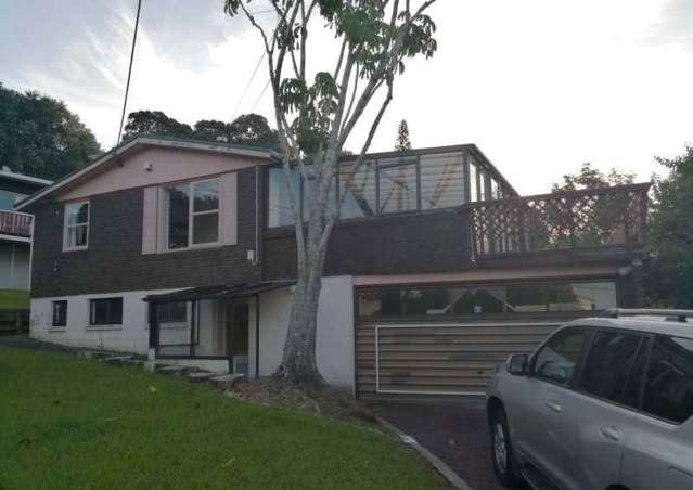 4 bedrooms house + 1 rumpus in Central Northcote